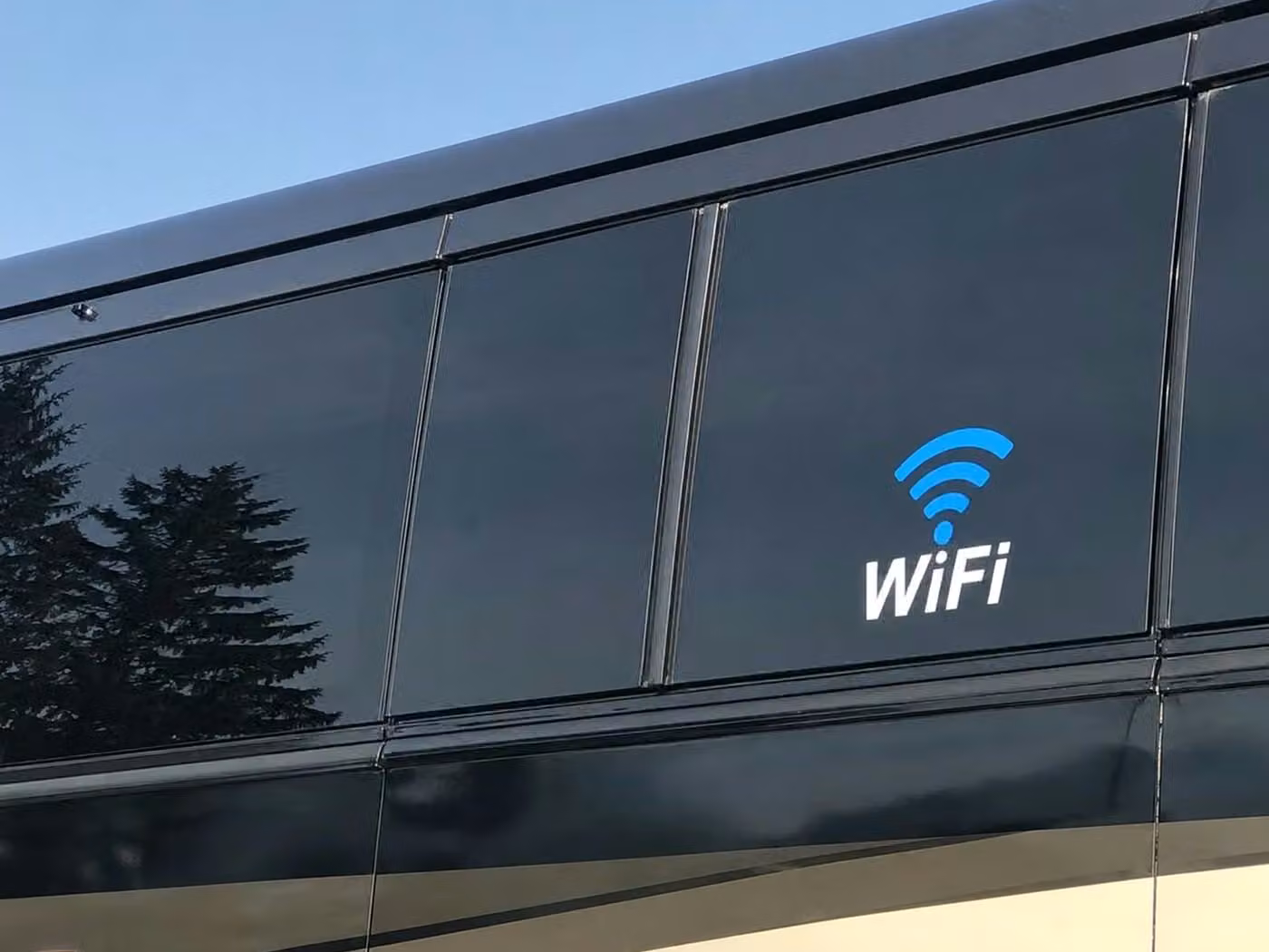 west hollywood 18 passenger minibus wifi