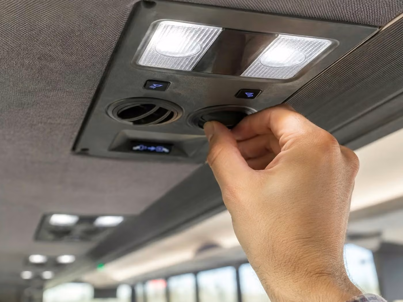west hollywood 28 passenger minibus air conditioning