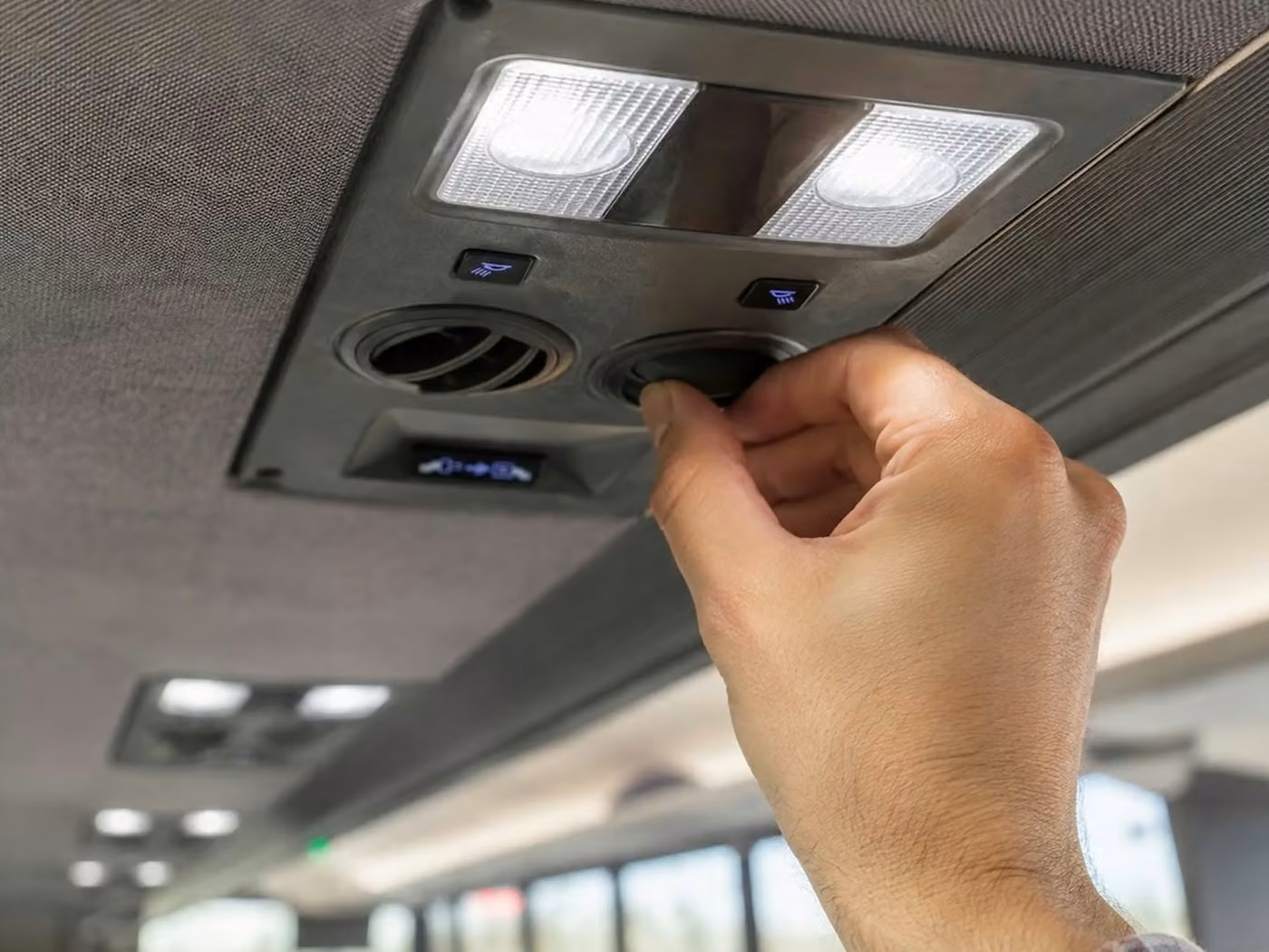 west hollywood 30 passenger minibus air conditioning