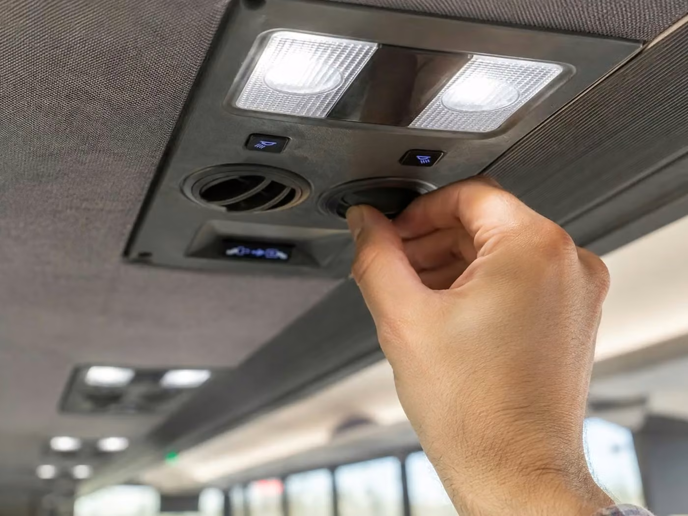 west hollywood 35 passenger minibus air conditioning
