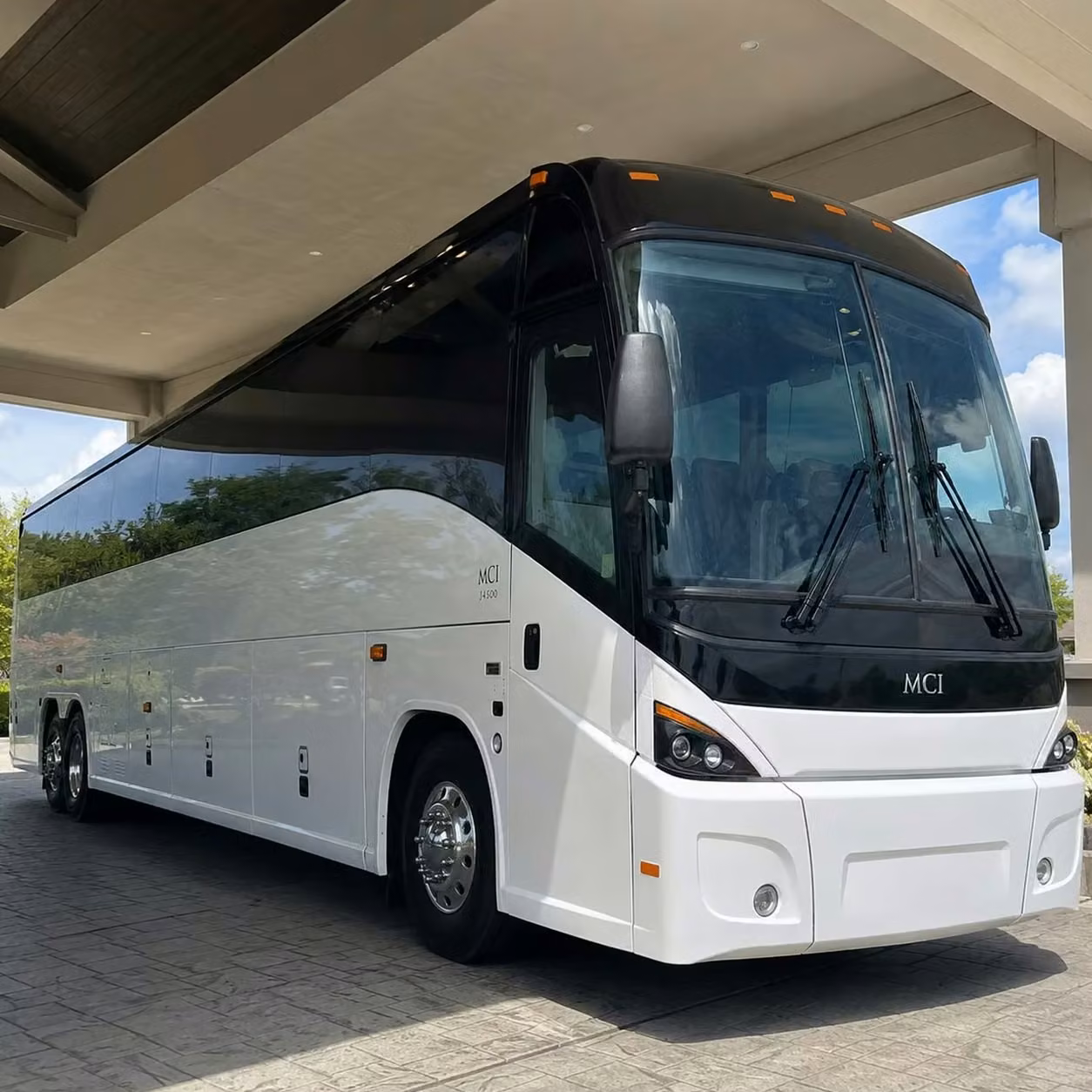 west hollywood government buses with onboard wifi power outlets and restrooms